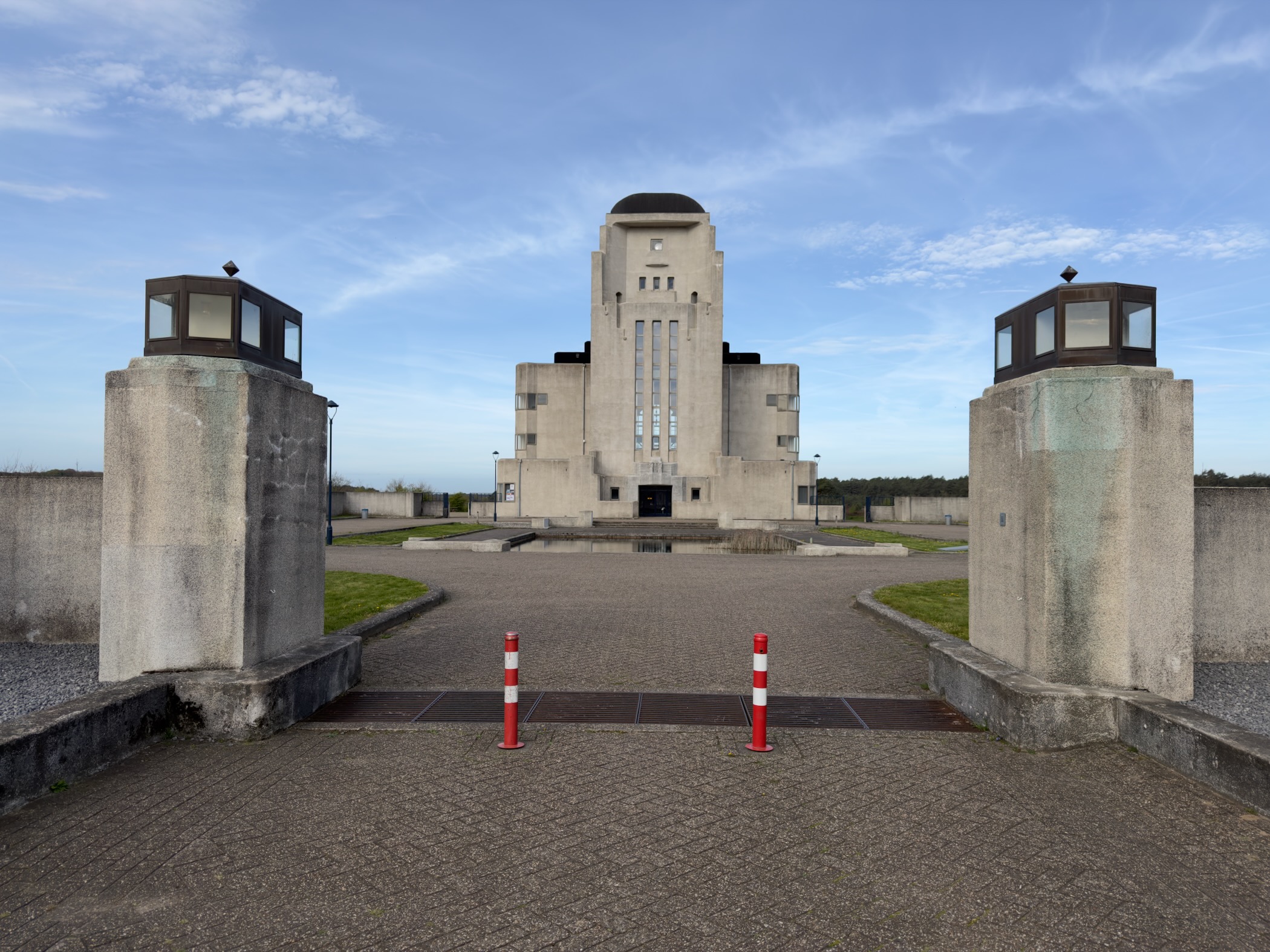 Entrance gate of Radio Kootwijk with two guard posts and bollards