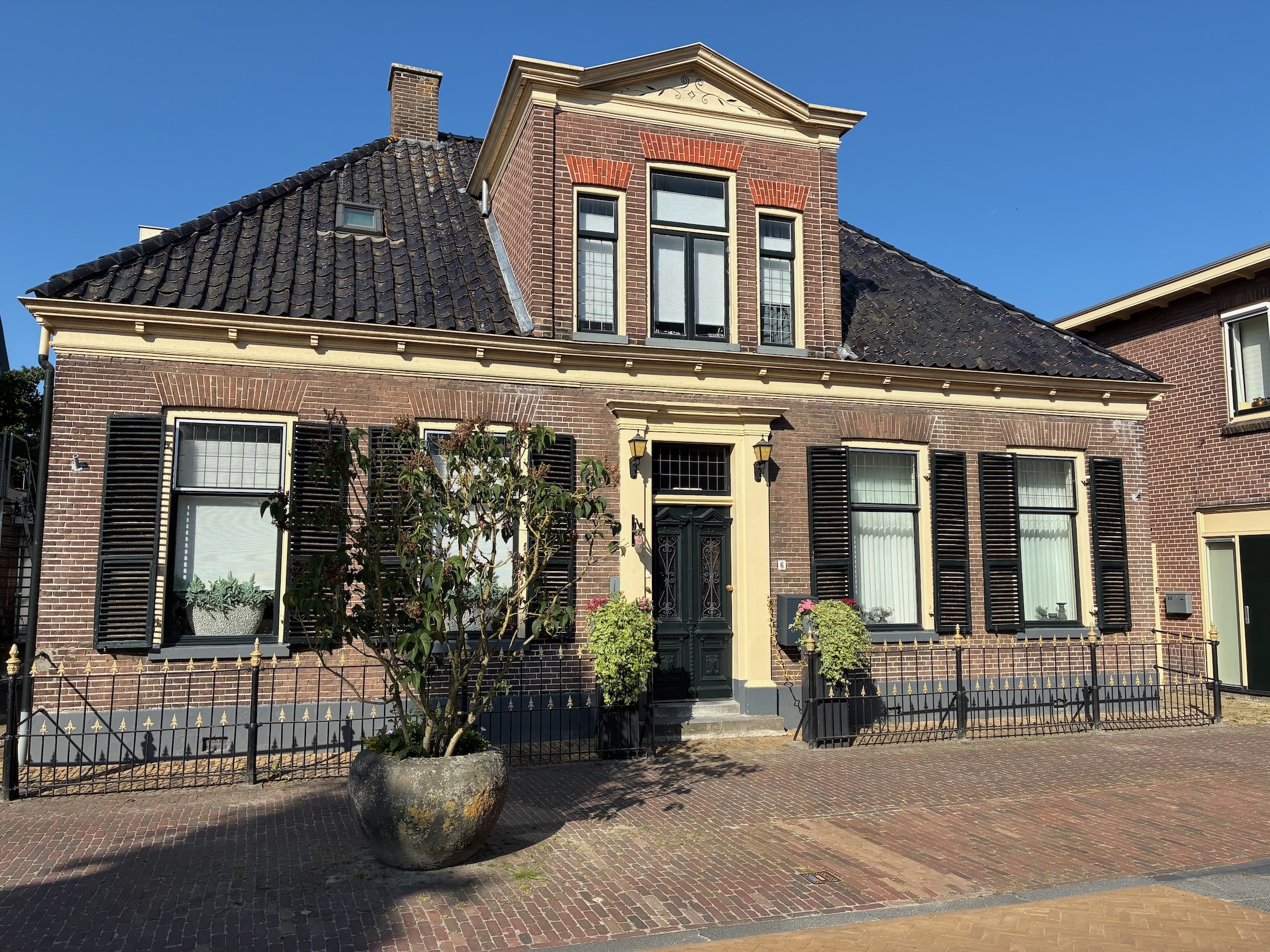 Description