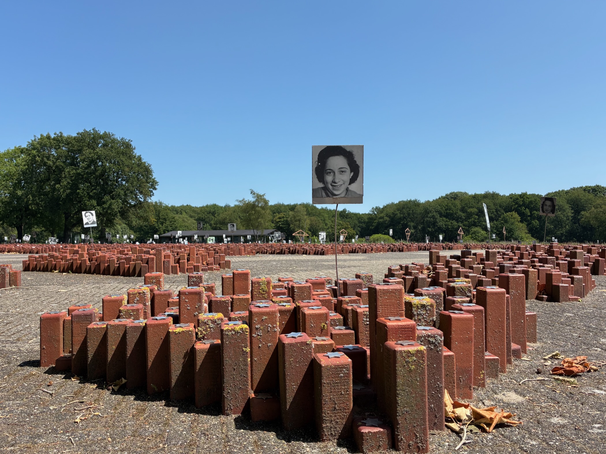 102,000 stones